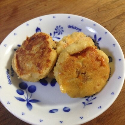 椎茸や油揚が入っていた純和風の卯の花が美味しく大変身してくれました♪もちもちでとても好みの味でした。素敵なレシピありがとうございます！！